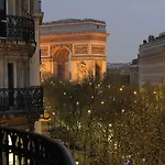 Royal Hotel Paris Champs Elysees