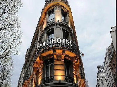 Hotel Royal Champs Elysees Parigi