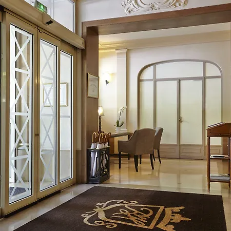Hotel Royal Champs Elysees Paris