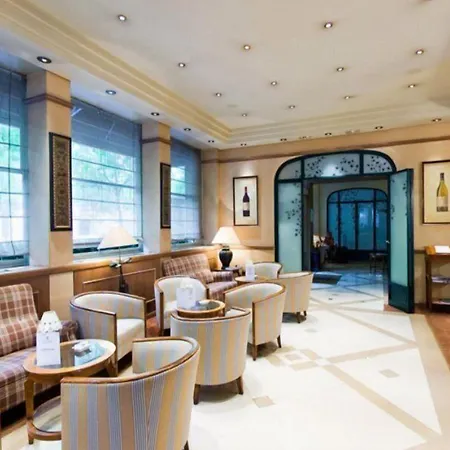 Hotel Royal Champs Elysees Paris