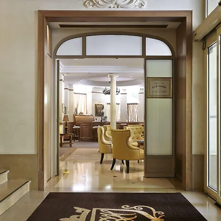 Royal Champs Elysees 4* Paris