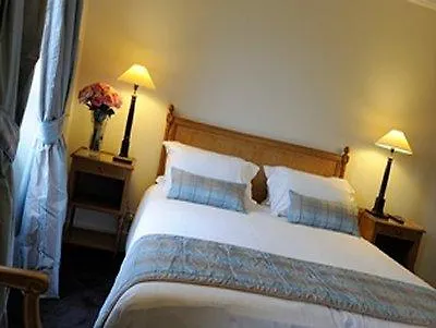 Royal Champs Elysees 4* Parigi