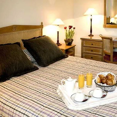 Royal Champs Elysees Hotel Parigi