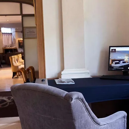 Royal Champs Elysees 4* Parigi